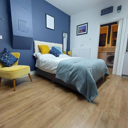 Inviting 1-Bed Apartment In Херн-Бей Экстерьер фото
